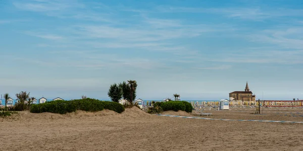 Schöner Blick Auf Den Strand Vor Dem Hintergrund Der Natur — Stockfoto