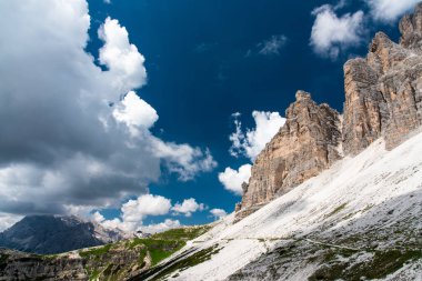 Dolomitlerin güzel manzarası, İtalya.