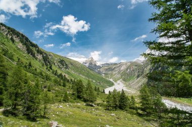 Dolomitlerin güzel manzarası, İtalya.