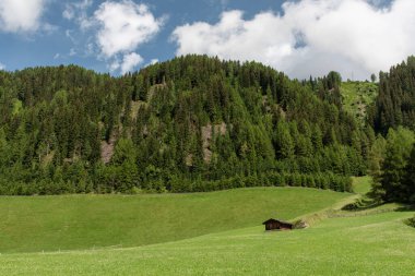 Dolomitlerin güzel manzarası, İtalya.