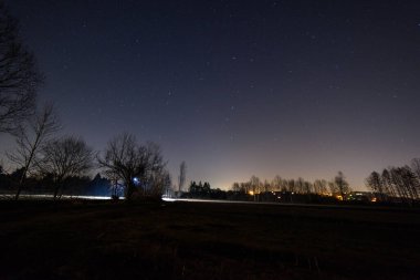 İtalya 'da Friuli Bölgesi' nin tepelerinde bulunan ortaçağ Cassacco şatosu (XIII.