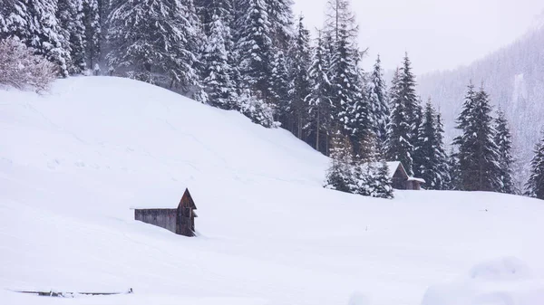 Живописный Зимний Вид Деревни Саппада Горах Италия — стоковое фото