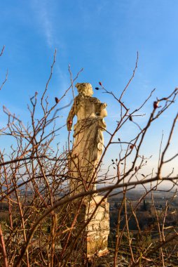 Günbatımının manzarası ve güzel tarihi mimari manzarası