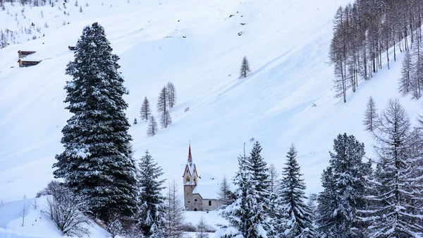 Plano Escénico Hermoso Paisaje Invierno Alrededor Casere Valle Aurina Tirol —  Fotos de Stock