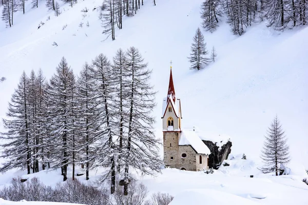 Plano Escénico Hermoso Paisaje Invierno Alrededor Casere Valle Aurina Tirol —  Fotos de Stock