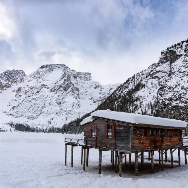 Scenic Shot Beautiful Winter Landscape Lake Braies Prags Dolomites South — Stock Photo, Image