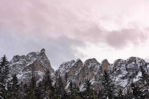 Malebný Záběr Krásné Zimní Krajiny Kolem Jezera Braies Prags Dolomity — Stock fotografie