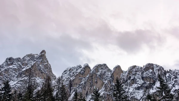 Malebný Záběr Krásné Zimní Krajiny Kolem Jezera Braies Prags Dolomity — Stock fotografie