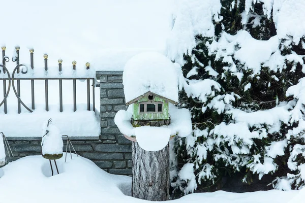 Téli Táj Villa Ottone Hóval Borított Madárház — Stock Fotó