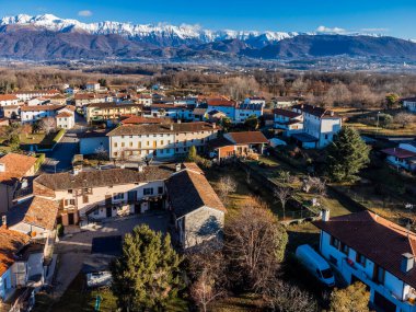 Raspano ve Martinazzo 'nun hava manzarası, İtalya