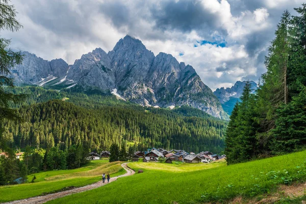 Sappada Dorf Den Bergen Italien — Stockfoto
