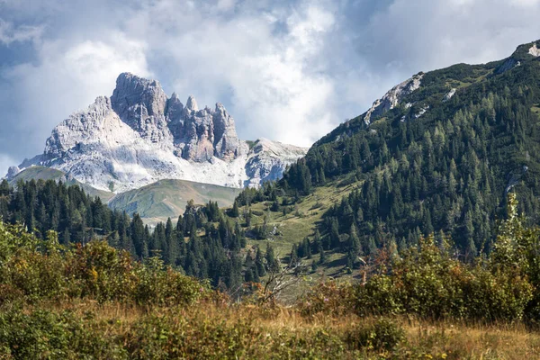 山の中の美しい風景 ヴァル ゾルド イタリア — ストック写真