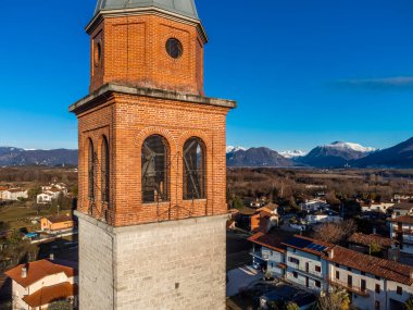 İtalya 'nın Udine ilindeki küçük şehirlerdeki binaların hava görüntüleri
