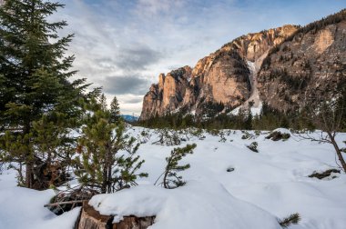 Kış Dağları güzel manzara
