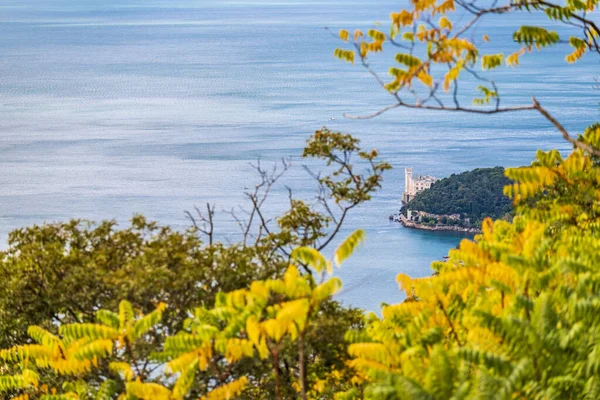 Akdeniz 'in güzel manzarası
