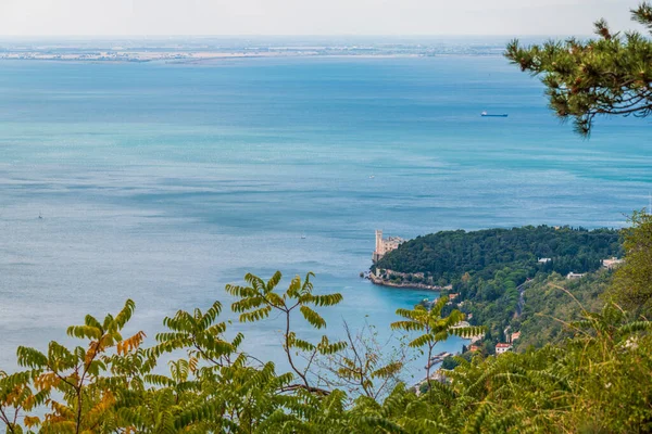 Akdeniz 'in güzel manzarası