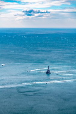 Uluslararası yelkencilik yarışlarının havadan görünüşü