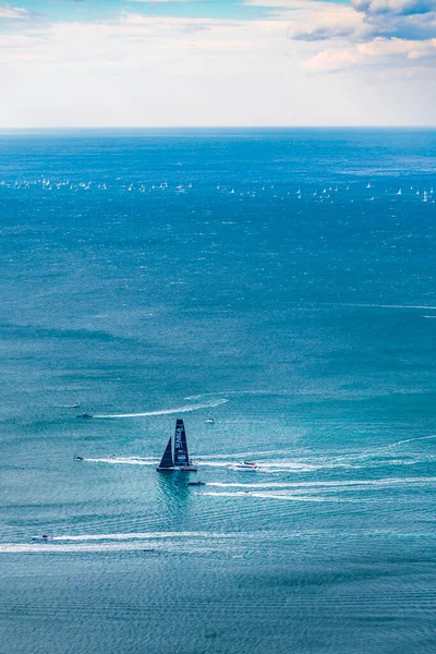 Uluslararası yelkencilik yarışlarının havadan görünüşü