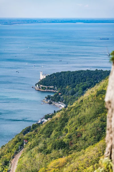 Uluslararası yelkencilik yarışlarının havadan görünüşü