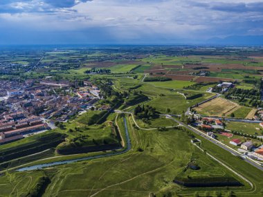 Palmanova şehri panoramik hava manzarası, Udine, İtalya.