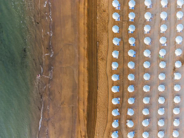 View Top Sunbeds Umbrellas Beach Lignano Sabbiadoro — Stock Fotó