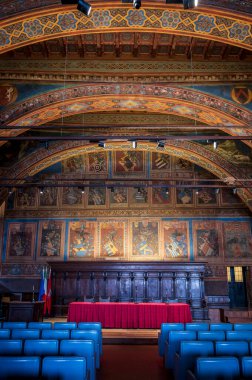 Perugia, İtalya - 23 Haziran 2022: Antik katedral iç mimarisi