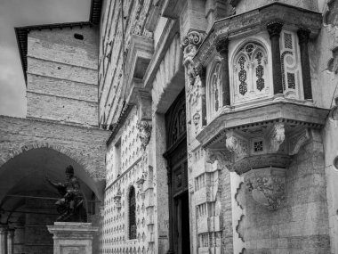 Perugia, İtalya - 23 Haziran 2022: Perugia. Sanata batmış antik tarih merkezi