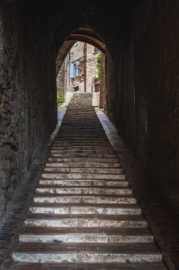 Perugia, İtalya 'da güzel eski şehir sokak manzarası - 23 Haziran 2022