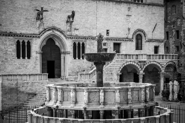 Perugia Włochy Czerwca 2022 Rynek Centralny Fontanną Starożytnym Mieście — Zdjęcie stockowe