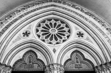 Assisi, İtalya 'daki güzel şapel binasının manzarası.