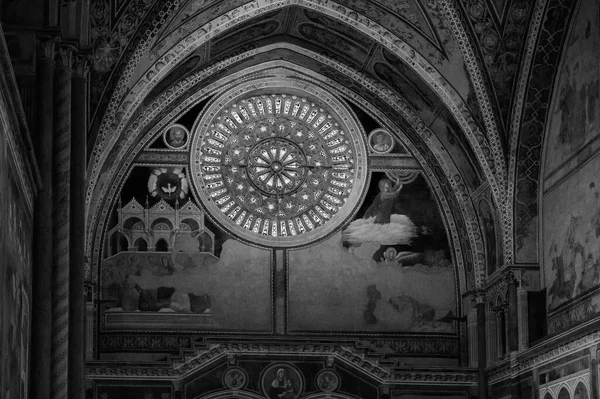 Assisi Talya Haziran 2022 Antik Talyan Katedralinin Içi — Stok fotoğraf