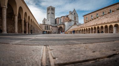 Assisi, İtalya - 23 Haziran 2022: Siena, İtalya 'nın eski Asisi kasabası