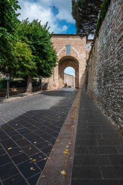 Assisi, İtalya - 23 Haziran 2022: Siena, İtalya 'nın eski Asisi kasabası
