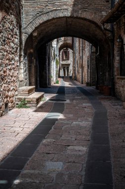 Assisi, İtalya - 23 Haziran 2022: Siena, İtalya 'nın eski Asisi kasabası