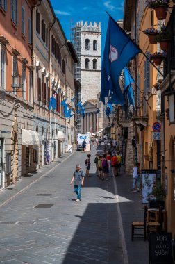 Assisi, İtalya - 23 Haziran 2022: Siena, İtalya 'nın eski Asisi kasabası