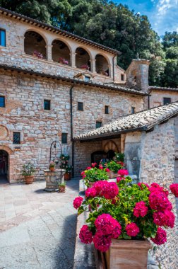 Aziz Francis 'in Santa Maria delle Carceri inzivasının mimari detayları.
