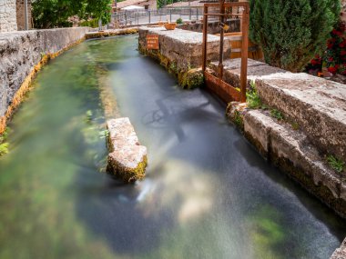 Rasiglia köyü manzarası, Umbria, İtalya.