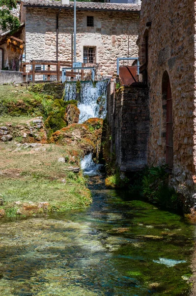 Widok Wioskę Rasiglia Umbria Włochy — Zdjęcie stockowe