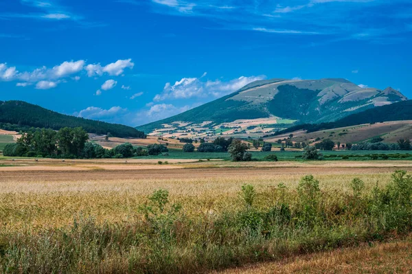 Panorámás Kilátás Colfiorito Falu Umbria Közép Olaszország — Stock Fotó