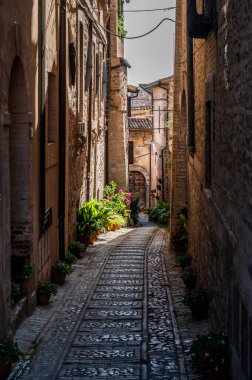 Umbria 'daki köyün ortaçağ mimarisi, büyü.