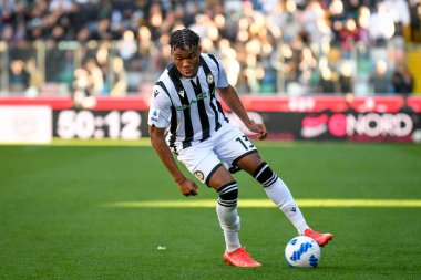 Udogie (Udinese) İtalya futbol takımı Serie A maçında Udinese Calcio, Friuli 'de Bologna FC' ye karşı - Dacia Arena stadyumu, 17 Ekim 2021 - Fotoğraf: Ettore Griffoni