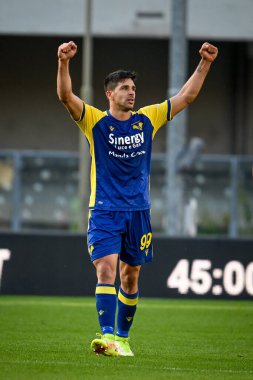 Giovanni Simeoni (Verona) İtalya futbolu sırasındaki mutluluğu Serie A karşılaşmasında Hellas Verona FC - SS Lazio maçı Verona, İtalya 'daki Marcantonio Bentegodi Stadyumu' nda, 24 Ekim 2021 - Fotoğraf: Ettore Griffoni