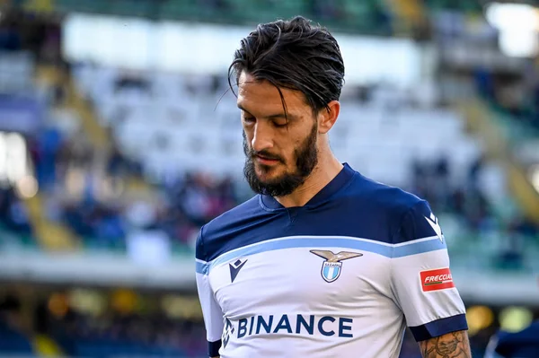 Luis Alberto (Lazio) İtalya 'nın Serie A maçı sırasında İtalya' nın Verona kentinde bulunan Marcantonio Bentegodi Stadyumu 'nda Hellas Verona FC' ye karşı SS Lazio 'nun portresi.