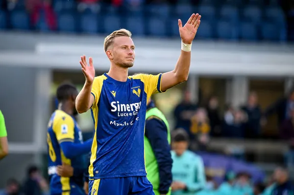 Antonin Barak (Verona) İtalya futbol takımı Serie A maçında mutluluğu Hellas Verona FC - SS Lazio maçı, Verona, İtalya 'daki Marcantonio Bentegodi stadyumunda, 24 Ekim 2021 - Fotoğraf: Ettore Griffoni