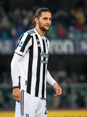 Adrien Rabiot (Juventus) İtalyan futbol takımı Serie A 'nın 30 Ekim 2021' de İtalya 'nın Verona kentinde Marcantonio Bentegodi Stadyumu' nda oynanan Hellas Verona FC - Juventus FC maçı sırasında portresi