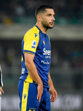 Giancluca Caprari (Verona) İtalyan futbol takımı Serie A 'nın 30 Ekim 2021' de İtalya 'nın Verona kentinde Marcantonio Bentegodi Stadyumu' nda oynanan Hellas Verona FC ile Juventus FC maçı sırasında portresi.