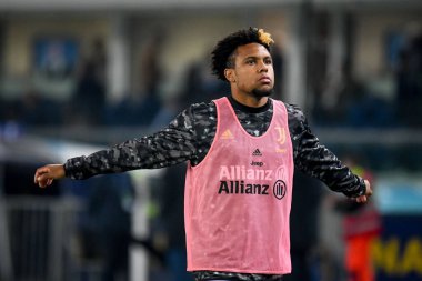 Weston McKennie (Juventus) İtalya futbolu sırasındaki portresi Serie A karşılaşmasında Hellas Verona FC ile Juventus FC arasında Verona, İtalya 'daki Marcantonio Bentegodi Stadyumu' nda, 30 Ekim 2021