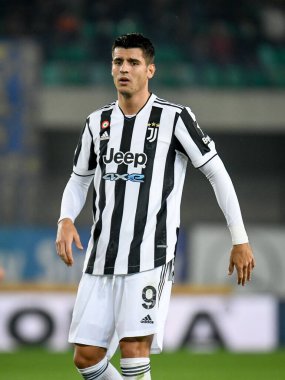 Alvaro Morata (Juventus) İtalyan futbol takımı Serie A 'nın 30 Ekim 2021' de İtalya 'nın Verona kentinde Marcantonio Bentegodi Stadyumu' nda oynanan Hellas Verona FC ile Juventus FC maçı sırasında portresi.