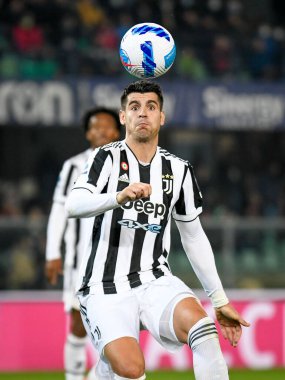 Alvaro Morata (Juventus) İtalyan futbol takımı Serie A 'nın 30 Ekim 2021' de İtalya 'nın Verona kentinde Marcantonio Bentegodi Stadyumu' nda oynanan Hellas Verona FC - Juventus FC maçı sırasında görev başında.
