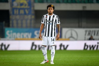 Weston McKennie (Juventus) İtalya futbolu sırasındaki portresi Serie A karşılaşmasında Hellas Verona FC ile Juventus FC arasında Verona, İtalya 'daki Marcantonio Bentegodi Stadyumu' nda, 30 Ekim 2021